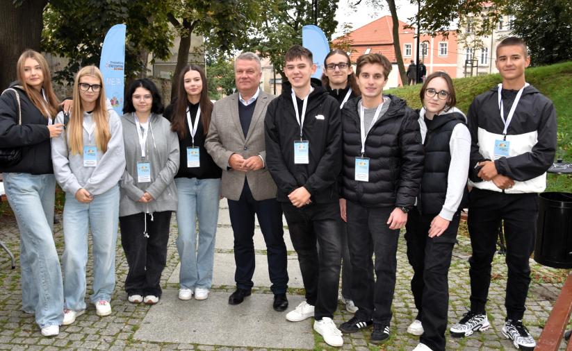 Przedstawieciele Młodzieżowej Rady Dzierżoniowa.