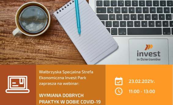 Obraz przedstawia laptop położony na stole  wraz z notesem i długopisem oraz informację o organizowanym webinarze