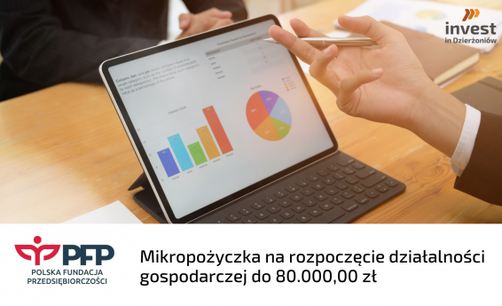 Otwarty laptop z wykresami oraz męska dłoń trzymajaca długopis. W prawym górnym rogu logotyp invest in Dzierzoniów. Na samym dole logo Polskiej Fundacji Przedsiębiorczości i napis:Mikropożyczka na rozpoczęcie działalności gospodarczej do 80 000 zł. 
